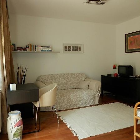 Csiki Apartman Budaörs Rum bild