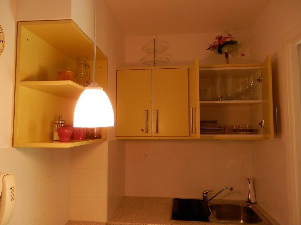 Csiki Apartman Budaörs Rum bild